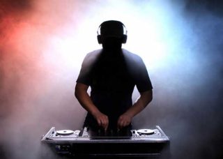 DJ